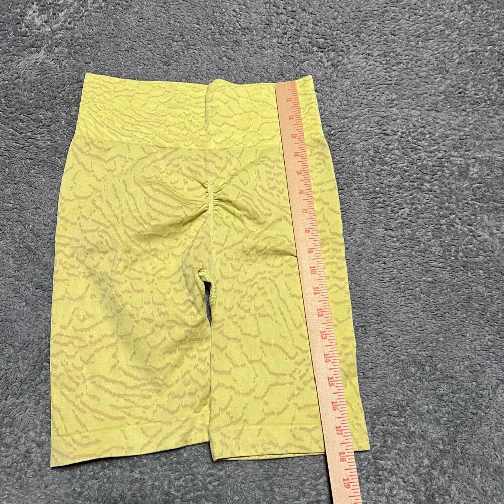 Gymshark Shorts Womens Medium Adapt Animal Printed Long Scrunch